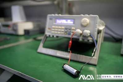 Ανάλυση των αιτιών της εσωτερικής αντίστασης αύξησης των μπαταριών λιθίου κατ...